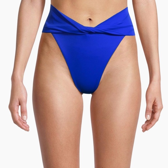 Agua Bendita Blue bottoms
High rise
new with tags - Picture 2 of 4